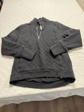 Lululemon Quilted Half-Zip Pullover Sweatshirt in Black